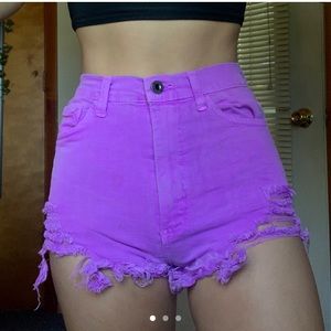 NEÓN PURPLE JEAN SHORTS